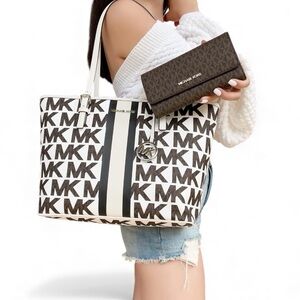 Michael Kors Jet Set Travel Medium Carryall bag Graphic MK White Stripe.